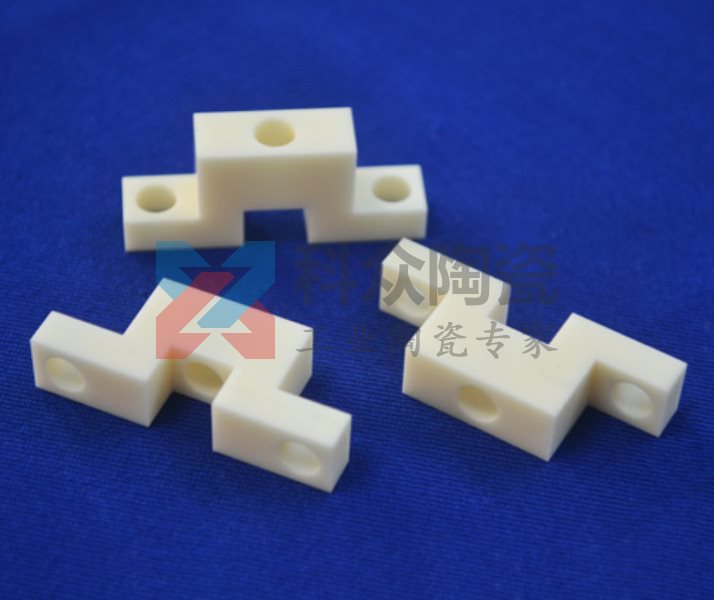 氧化鋁陶瓷零件損壞的因素有哪些?